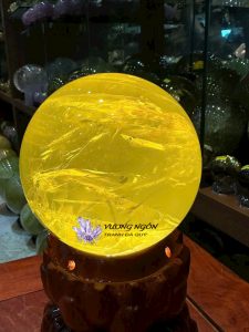 Tinh thể thạch anh vàng vip