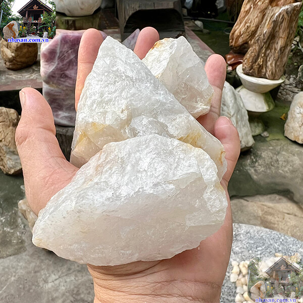 đá thạch anh vụn thô