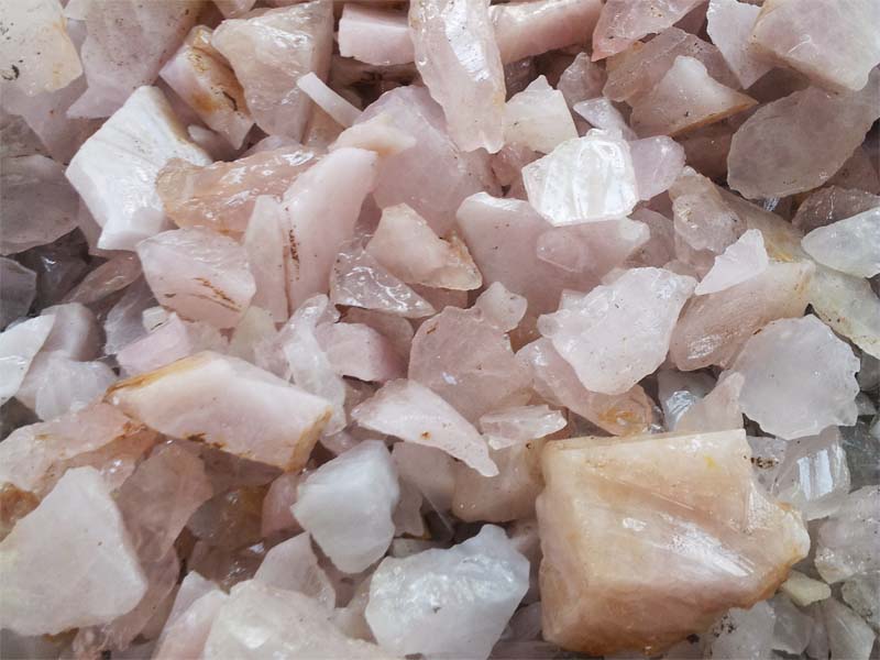 đá thạch anh vụn thô