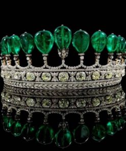 Vương Miện Ngọc Lục Bảo