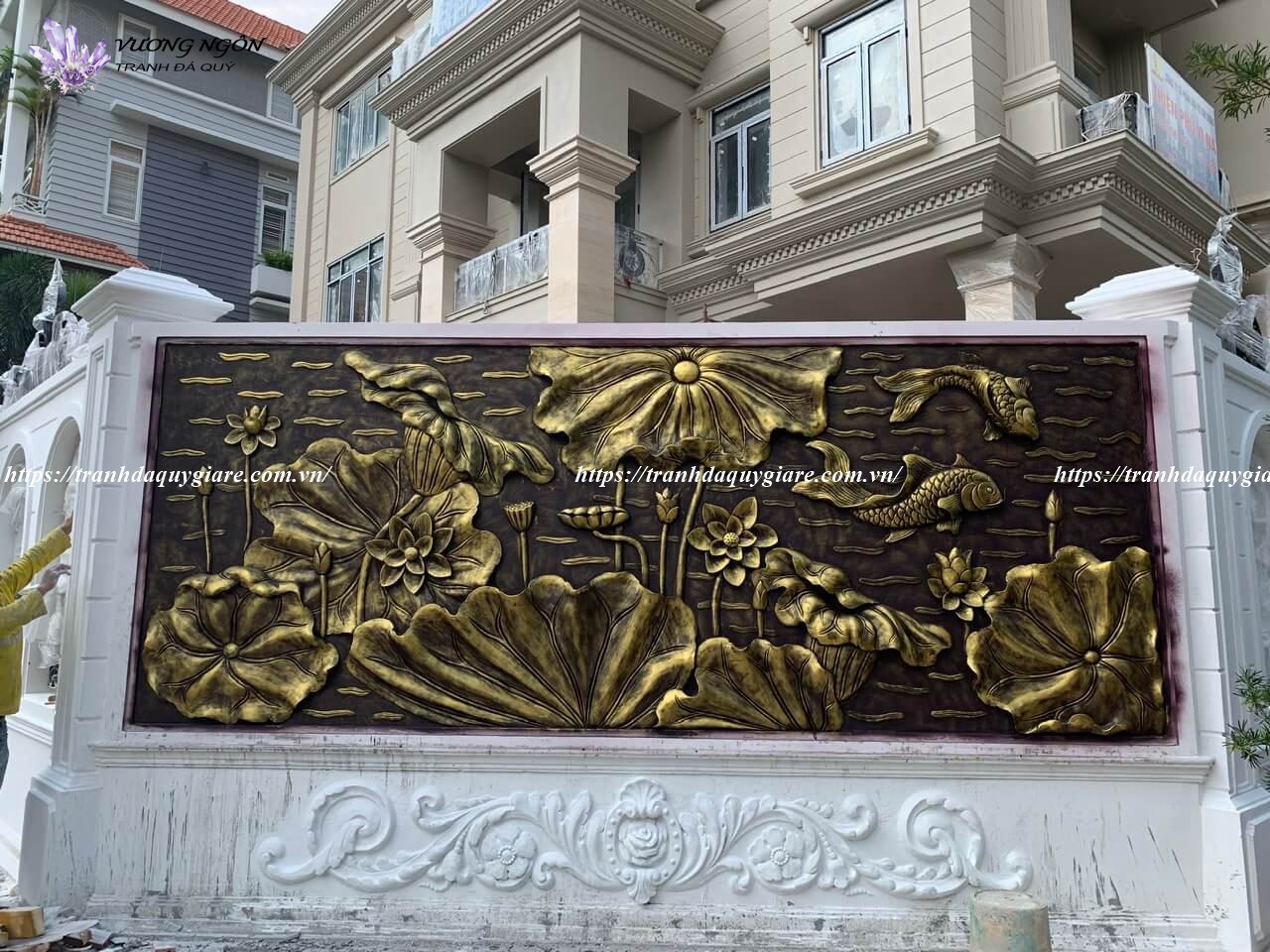 tranh đắp phù điêu nổi xi măng